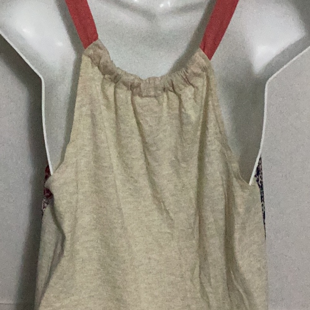 Patterned Sleeveless Top with Lace Trim size XL - Picture 3 of 5